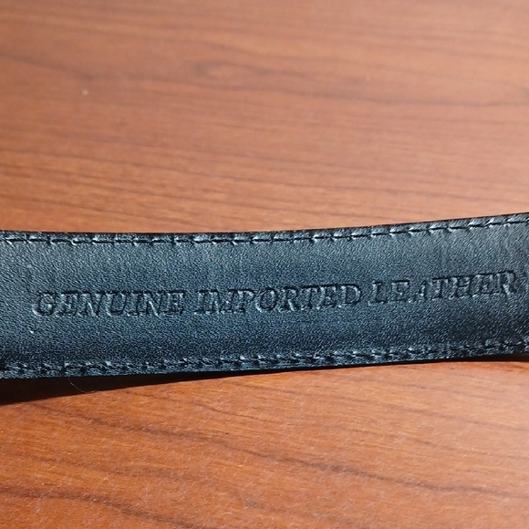 Stacy Adams Black and Gold Belt Bag - Picture 3 of 7